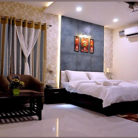 Hotel Bellevue , Gwalior Bagian luar foto