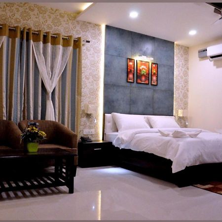 Hotel Bellevue , Gwalior Bagian luar foto
