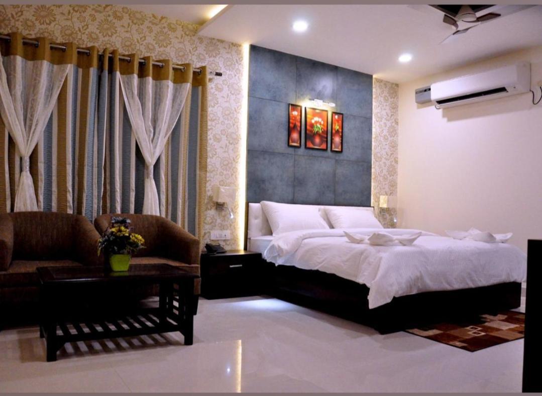 Hotel Bellevue , Gwalior Bagian luar foto